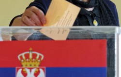 Президент Сербии распустил парламент Президент Сербии распустил парламент